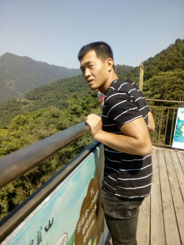 小卢的第一张照片--古田征婚网