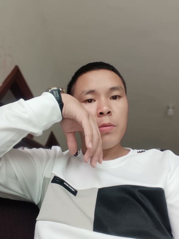 冷漠的第一张照片--古田征婚网