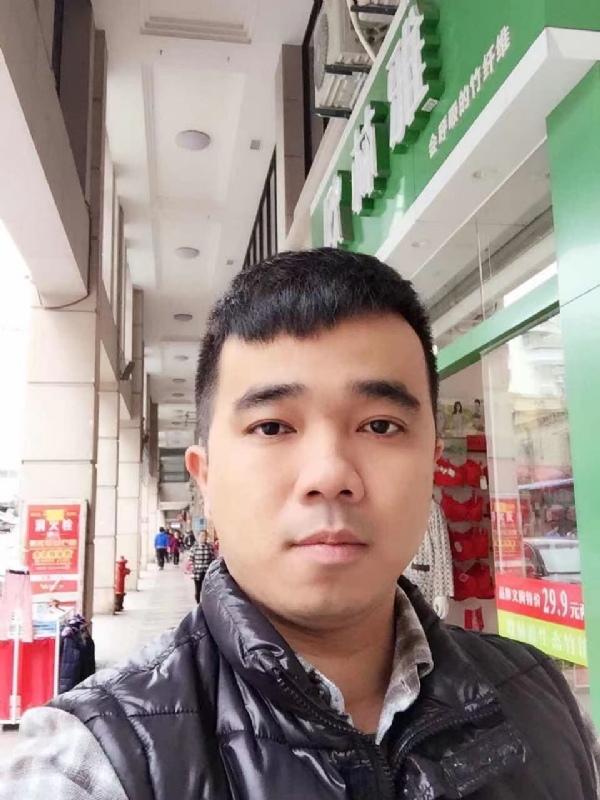 小小怪兽的第一张照片--古田征婚网